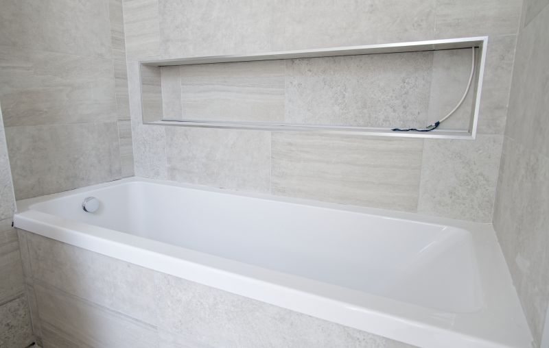 Contemporary Acrylic Tub